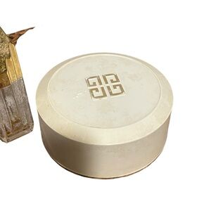 Givenchy Ysatis dusting powder VINTAGE 7 oz.